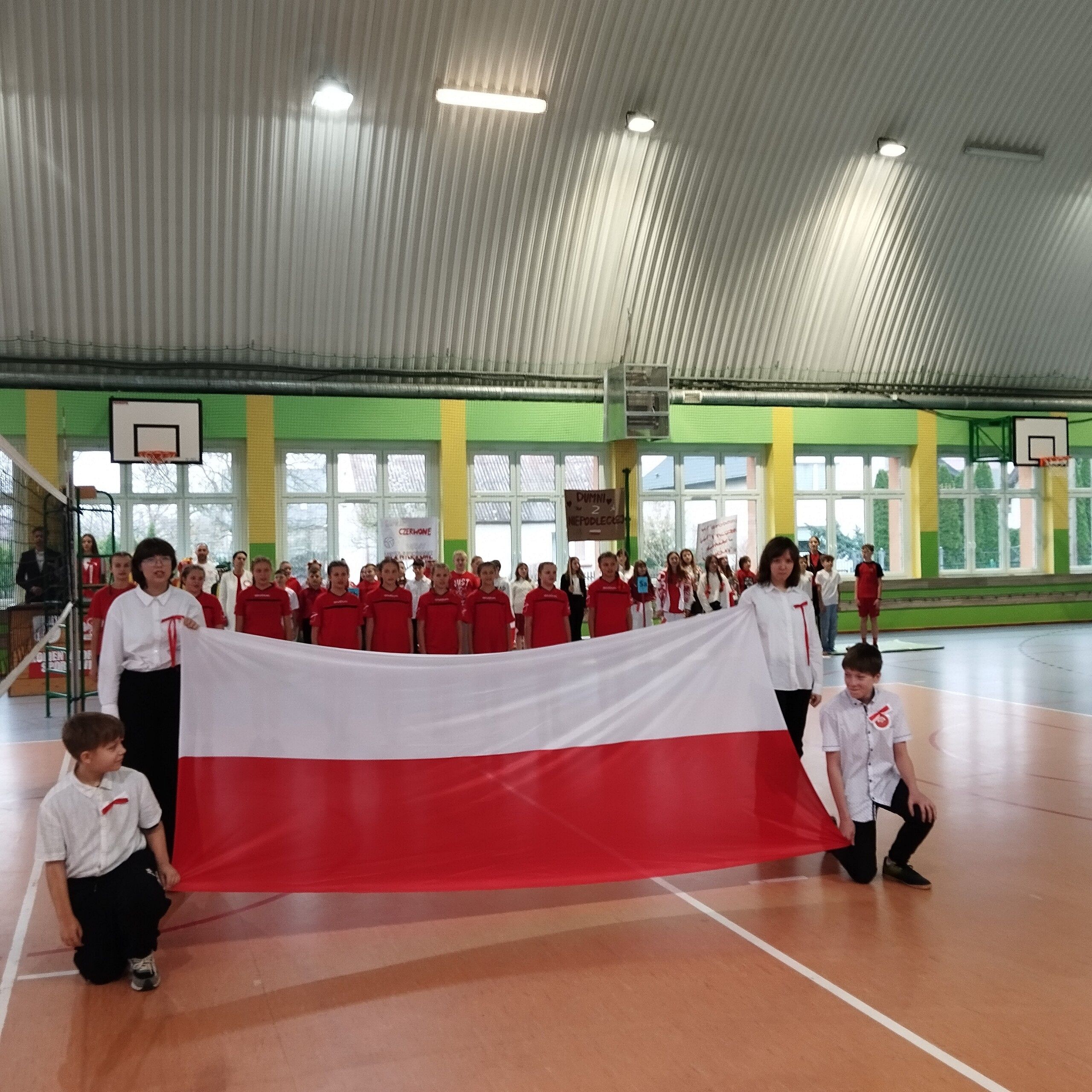 Szkolne Obchody Dnia Niepodległości w Lini