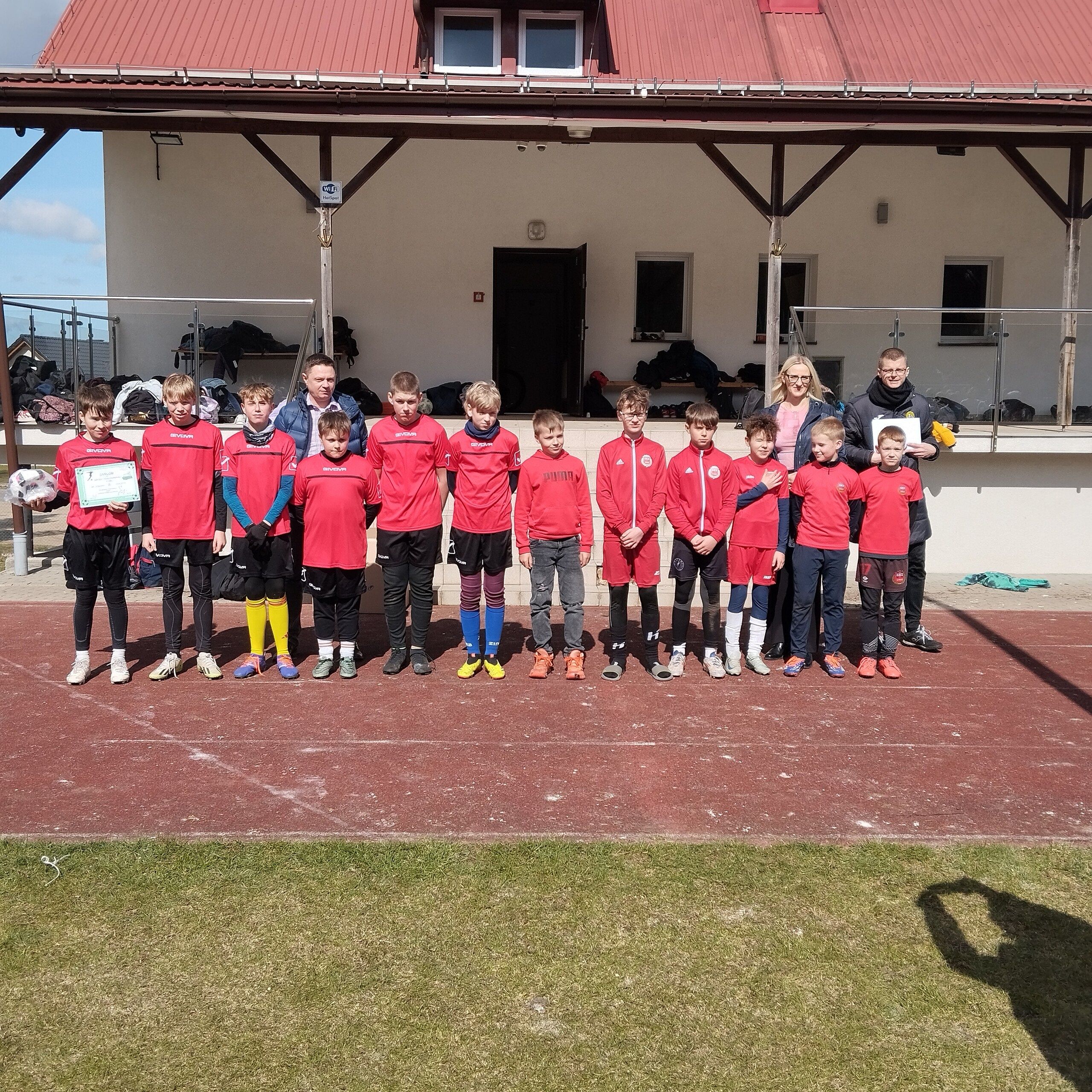 Sukcesy naszych uczniów w Gminnych Mistrzostwach Dzieci i Młodzieży w Piłce Nożnej