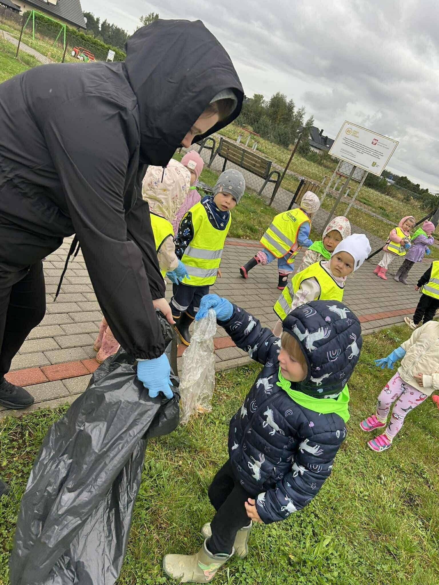Akcja "Sprzątanie świata!"