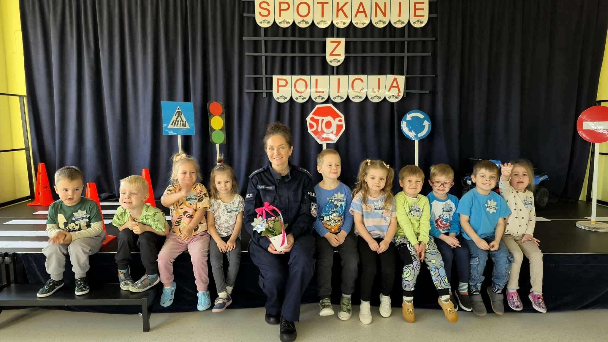 Spotkanie z policjantem w przedszkolu