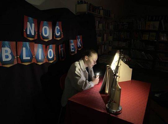 Grafika #3: Noc Bibliotek