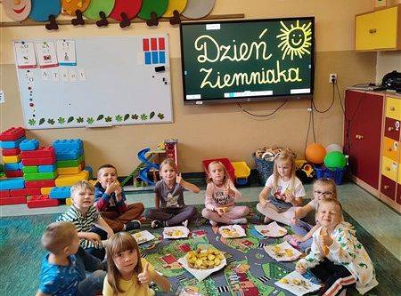 Grafika #1: Dzień Pieczonego Ziemniaka