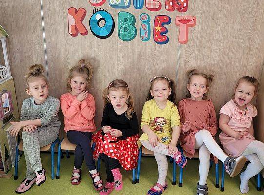 Grafika #4: Dzień Kobiet
