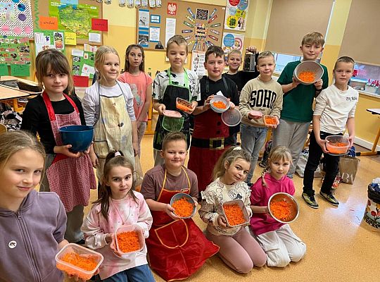 Uczniowie klas trzecich zanurzają się w świat zdrowia i pierwszej pomocy!
