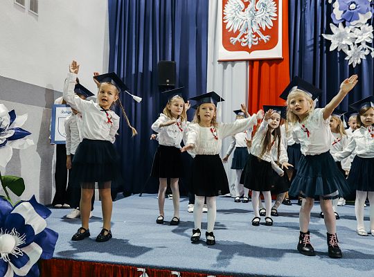 Uroczyste Ślubowanie i Pasowanie na Ucznia w Szkole im. Leonida Teligi w Lini