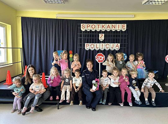 Spotkanie z policjantem w przedszkolu