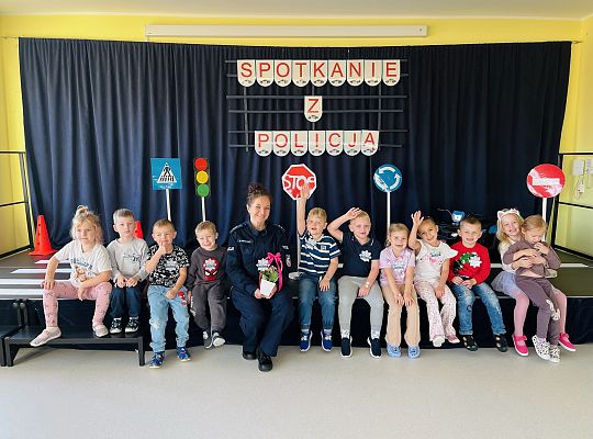 Spotkanie z policjantem w przedszkolu