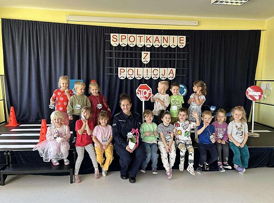Spotkanie z policjantem w przedszkolu